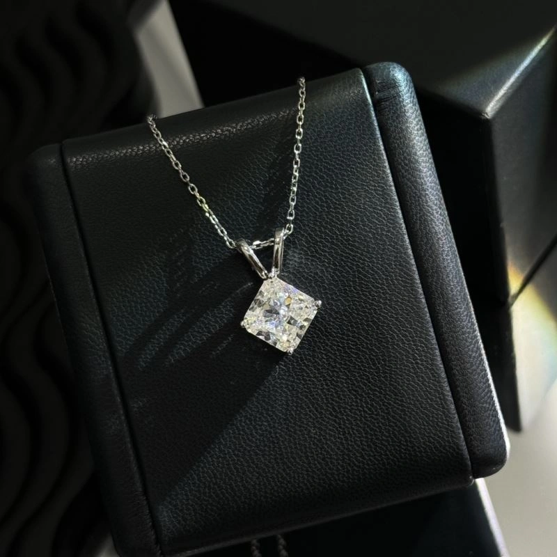 NewStyle Unclassified Brand Necklaces 213750