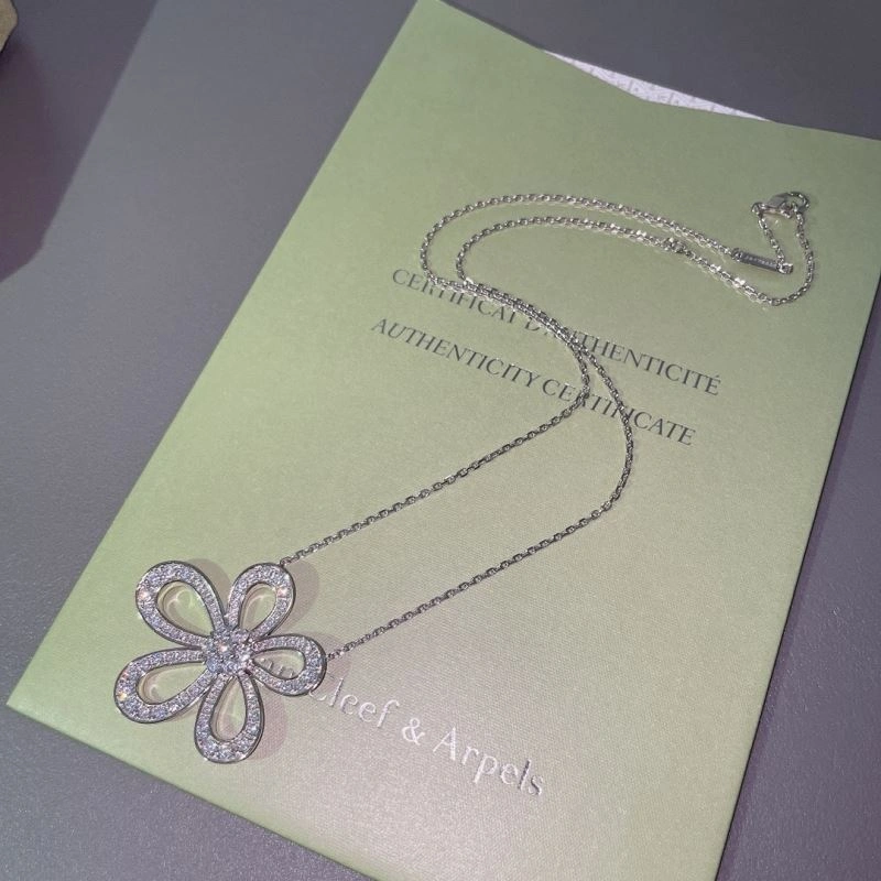Unclassified Brand Necklaces Supportive 213728