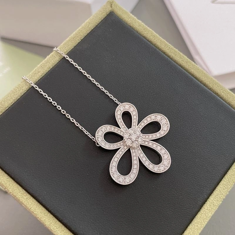 Unclassified Brand Necklaces Supportive 213728