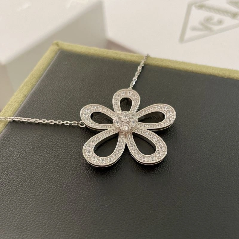 Unclassified Brand Necklaces Supportive 213728