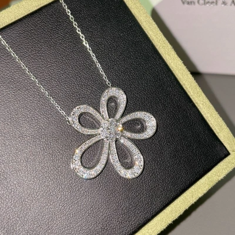 Unclassified Brand Necklaces Supportive 213728