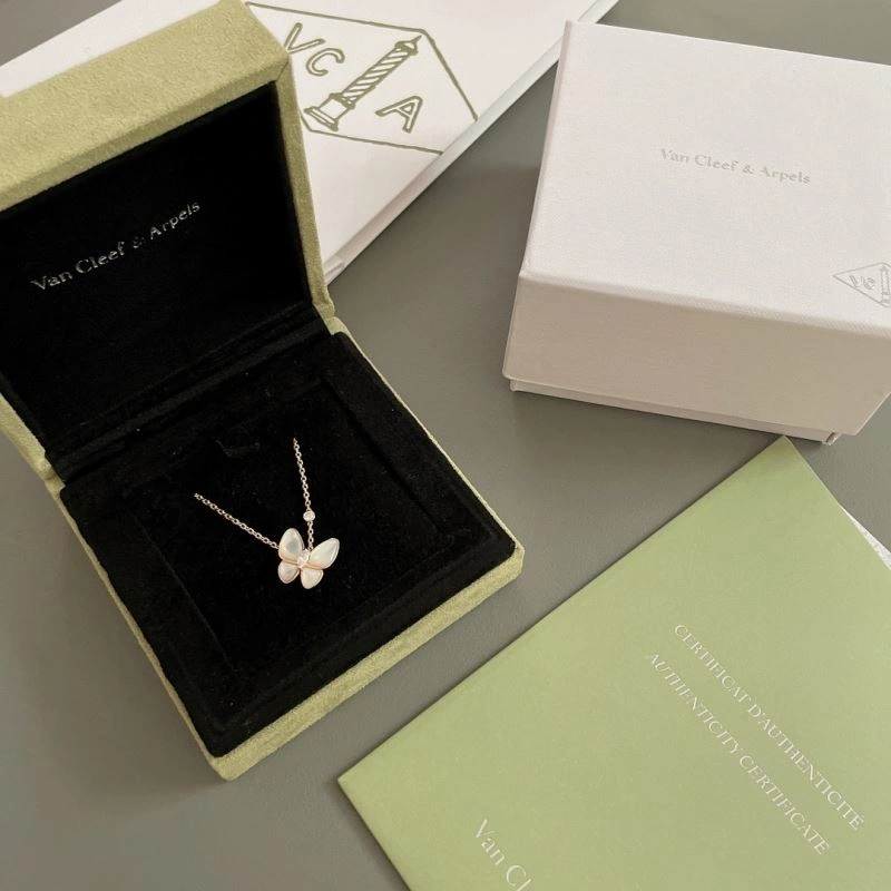 Unclassified Brand Necklaces Refined 213758