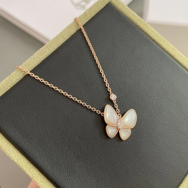Unclassified Brand Necklaces Refined 213758