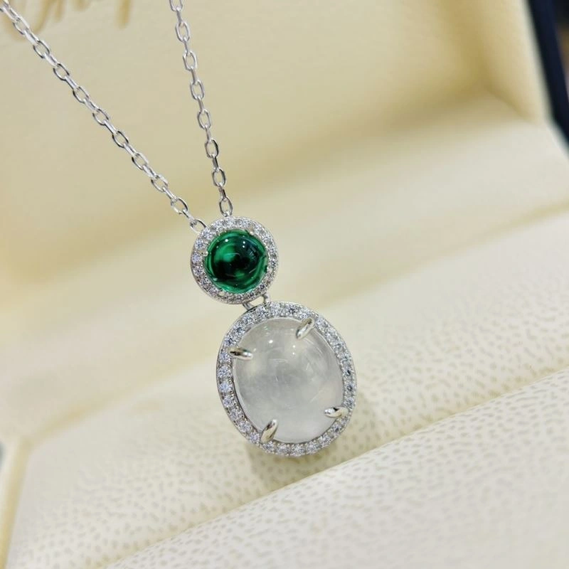 Unclassified Brand Necklaces Sporty 213707