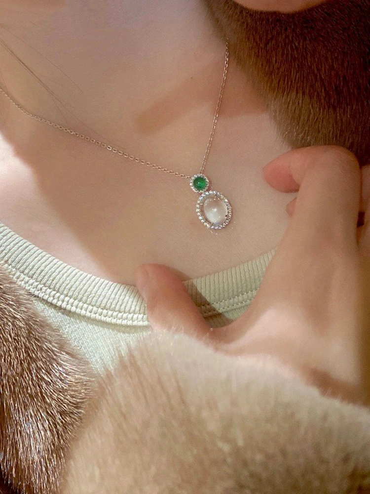 Unclassified Brand Necklaces Sporty 213707