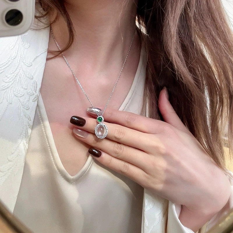 Unclassified Brand Necklaces Sporty 213707