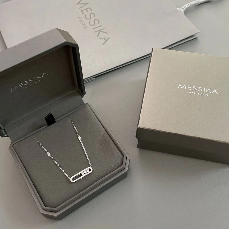 Unclassified Brand Necklaces Sporty 213700