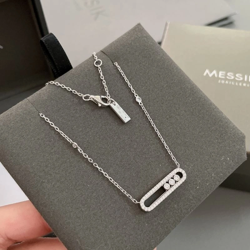 Unclassified Brand Necklaces Sporty 213700