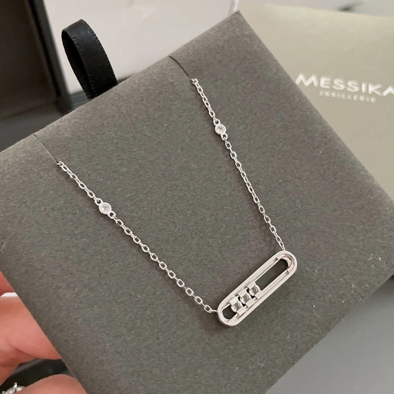 Unclassified Brand Necklaces Sporty 213700