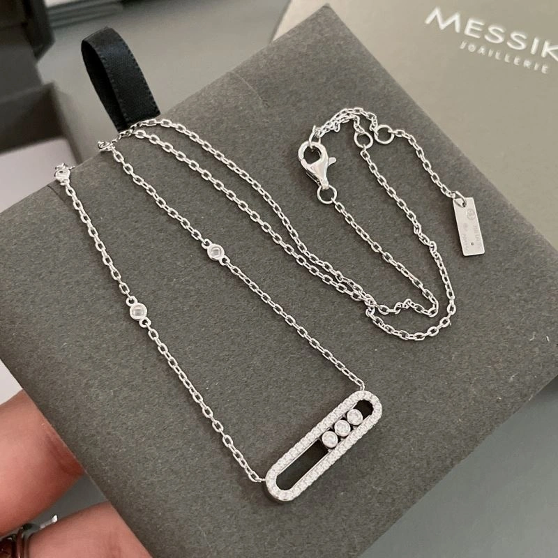 Unclassified Brand Necklaces Sporty 213700