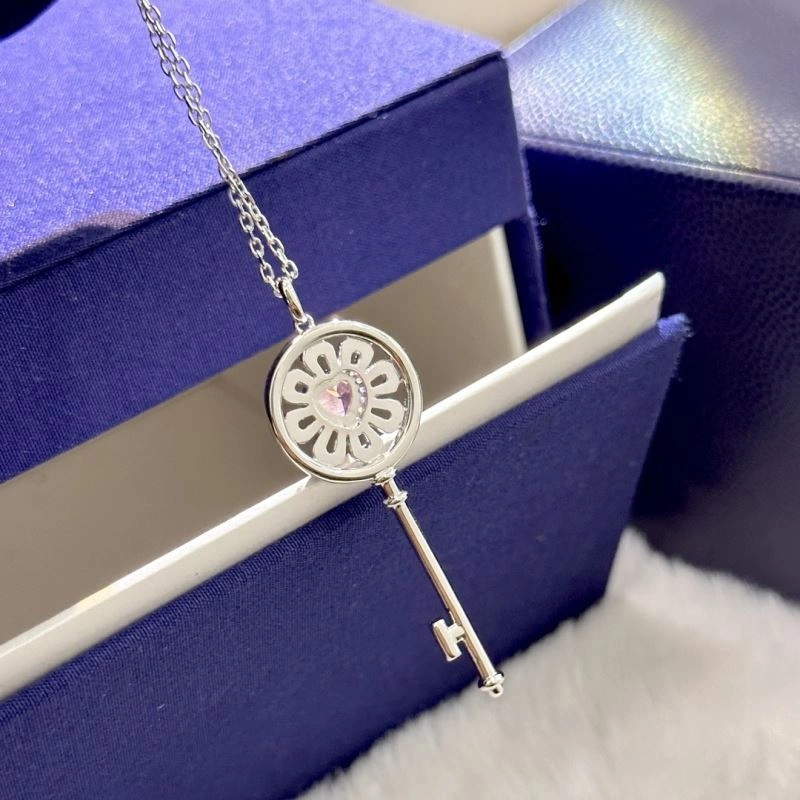 FashionForward Unclassified Brand Necklaces 213701