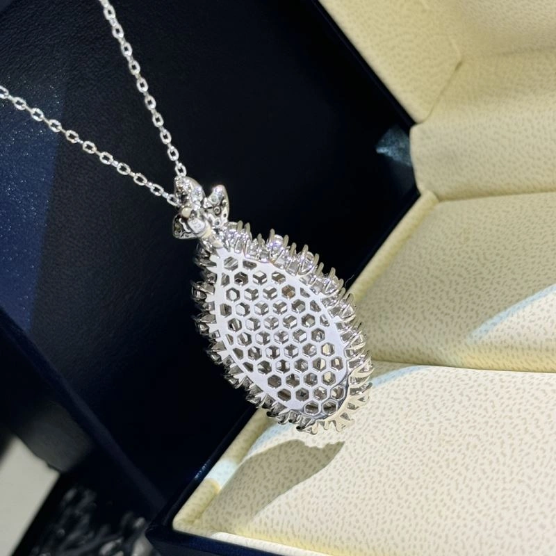 UrbanChic Unclassified Brand Necklaces 213289