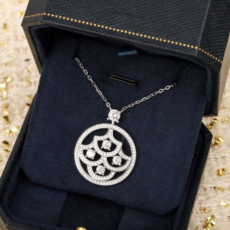HighPerformance Unclassified Brand Necklaces 213254