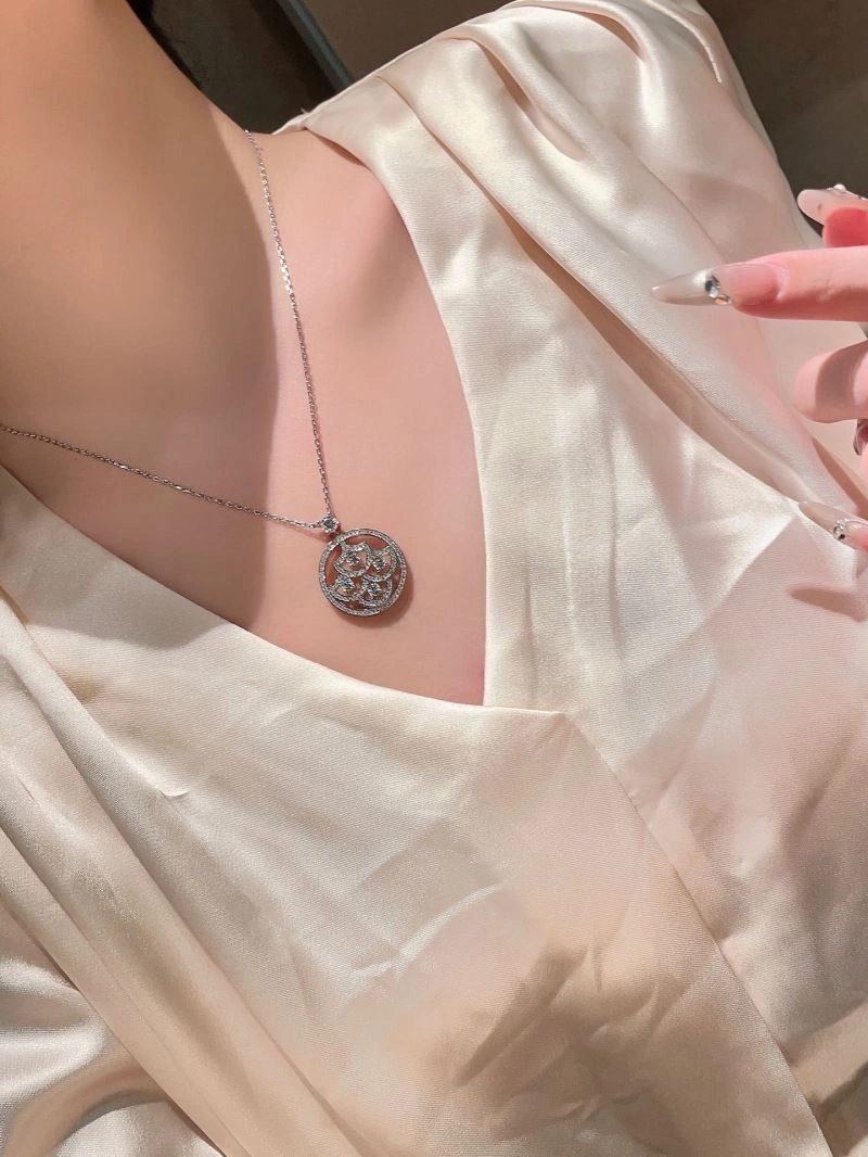 HighPerformance Unclassified Brand Necklaces 213254