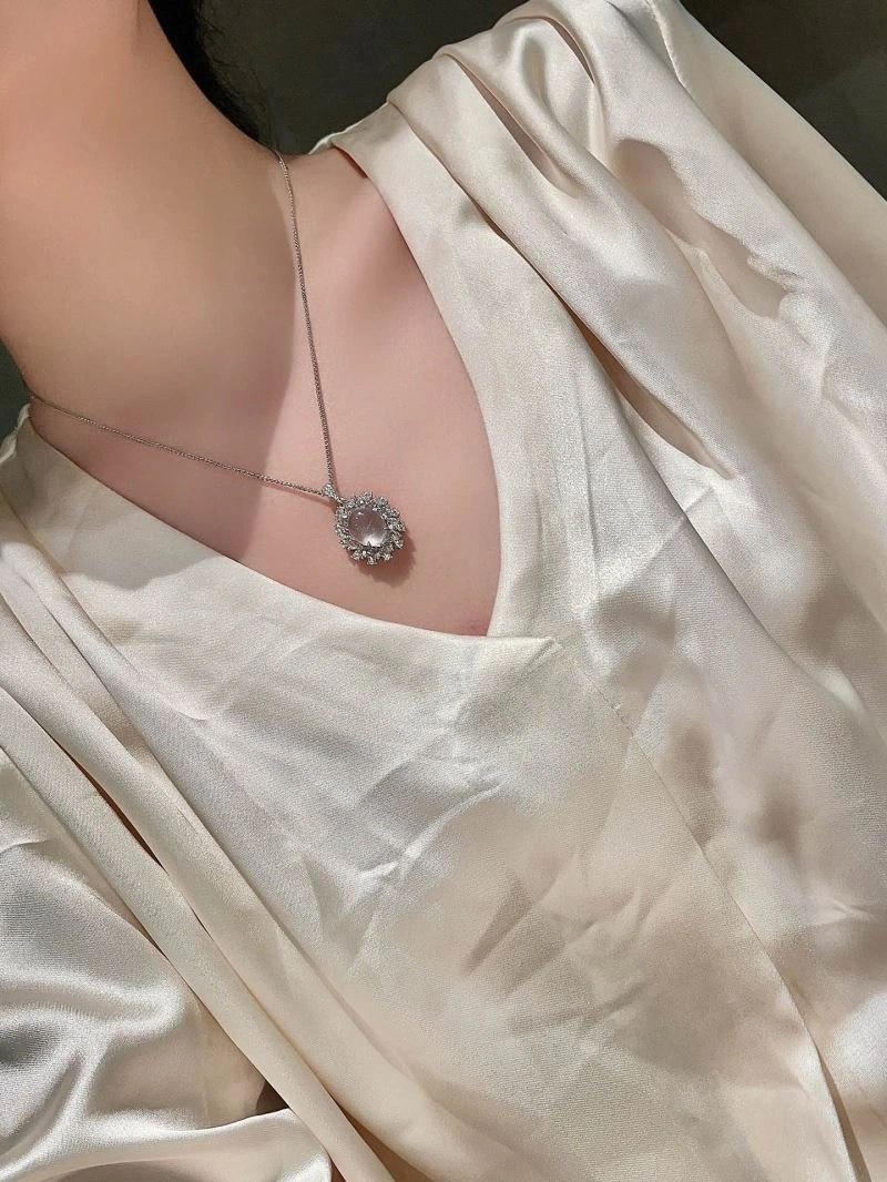 UrbanChic Unclassified Brand Necklaces 213256