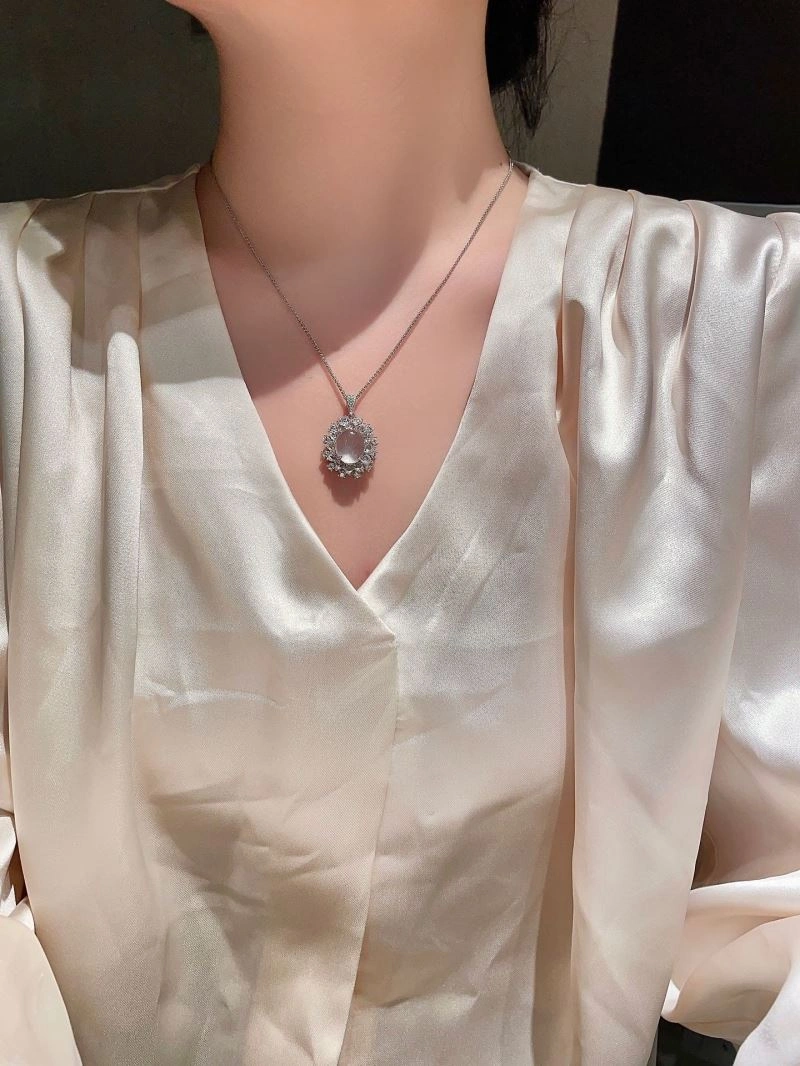 UrbanChic Unclassified Brand Necklaces 213256
