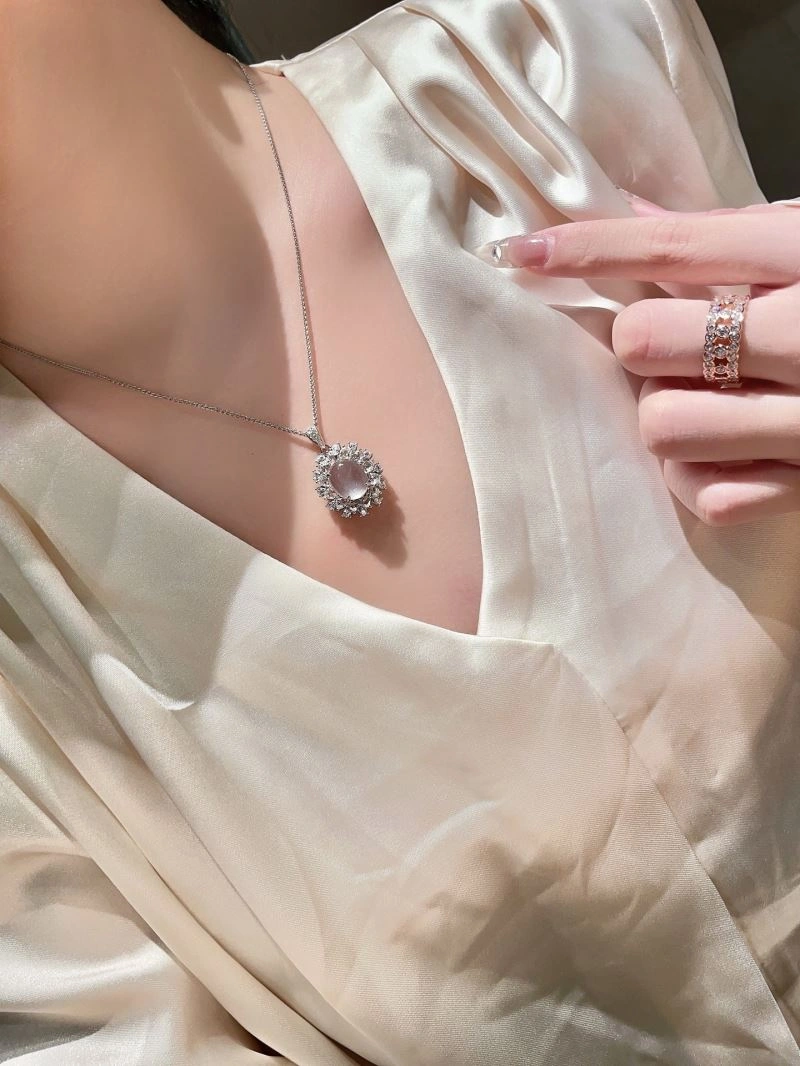 UrbanChic Unclassified Brand Necklaces 213256