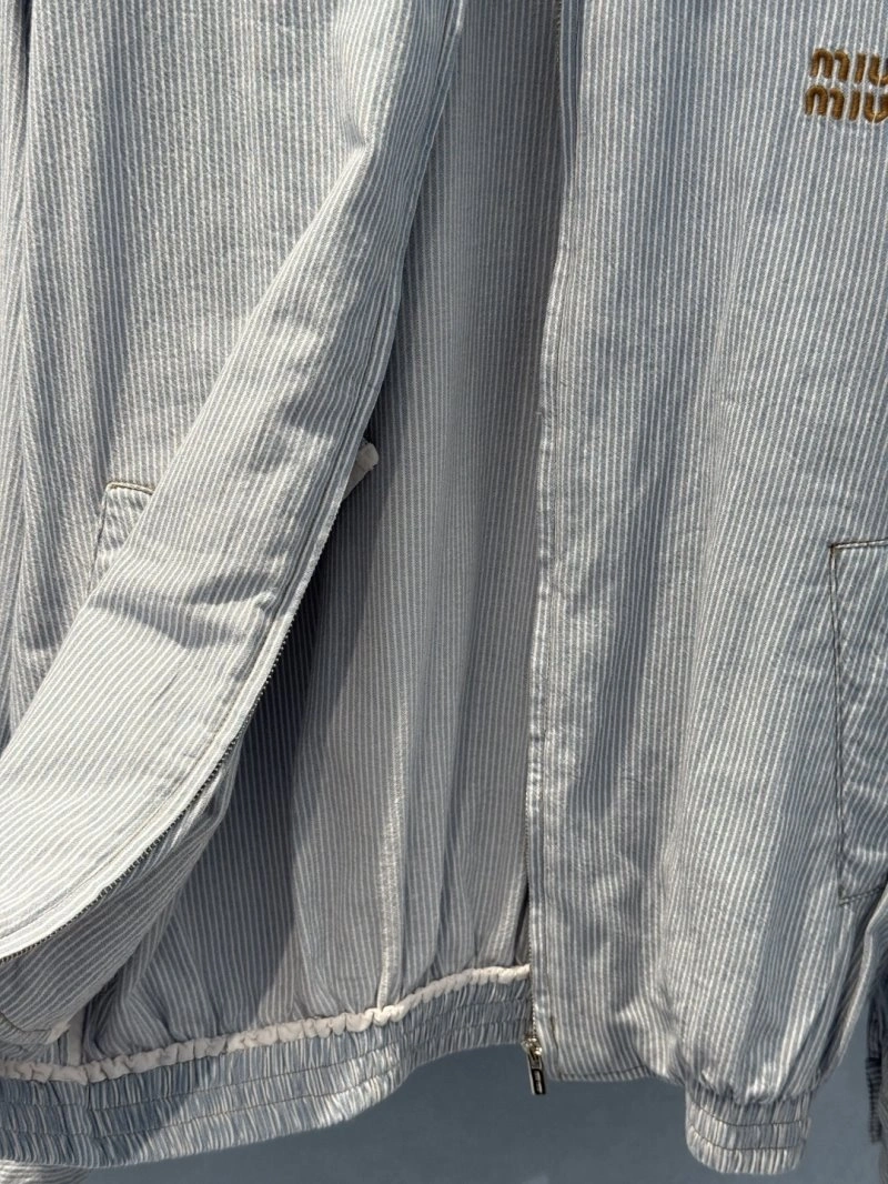 Unclassified Brand Outwear Efficient 150521