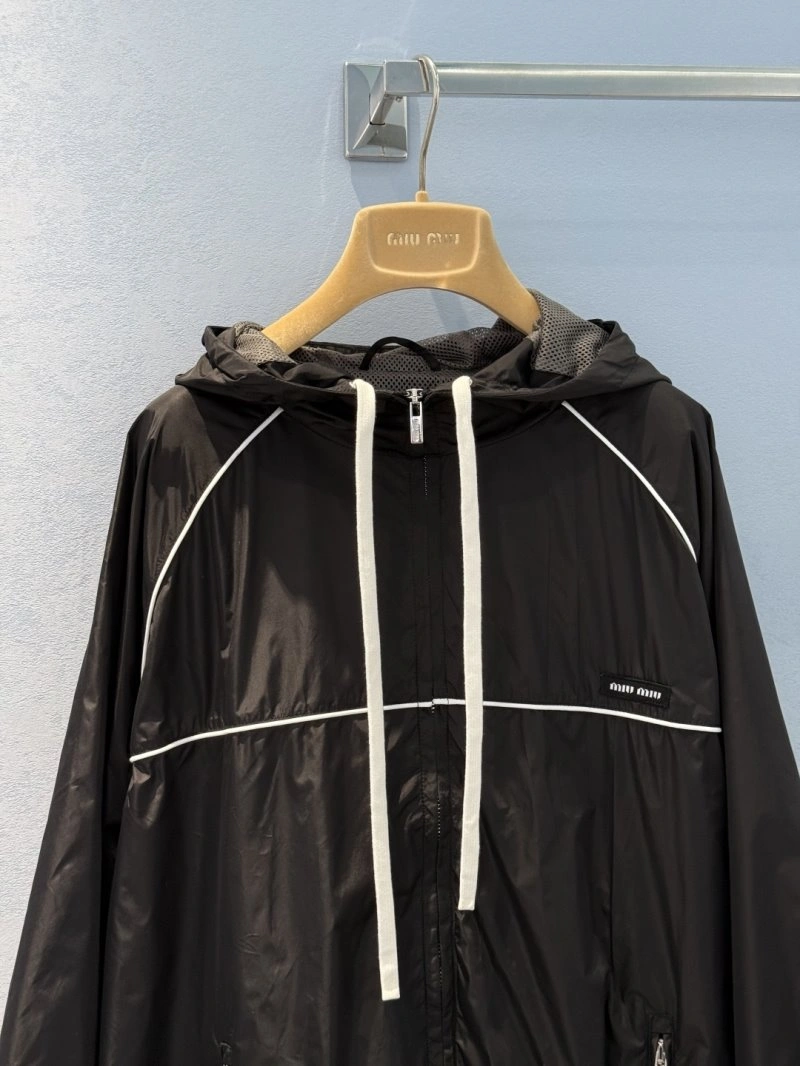 Unclassified Brand Outwear SportInspired 150522