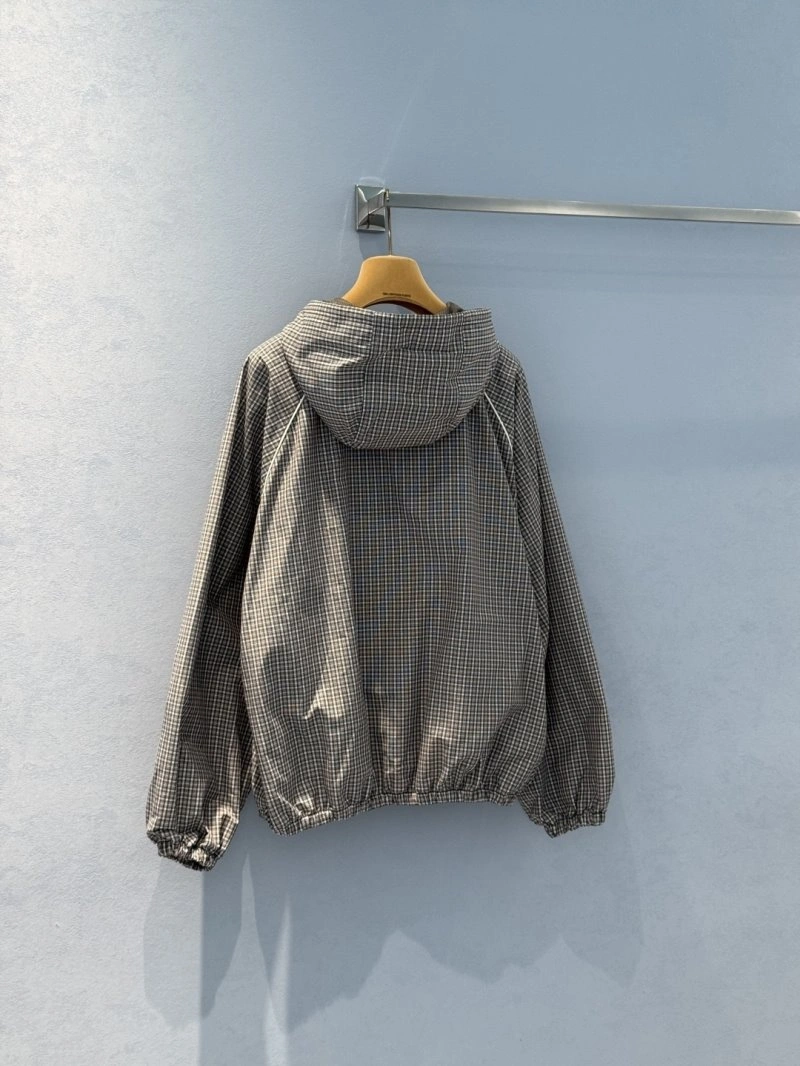 Seasonal Unclassified Brand Outwear 150513