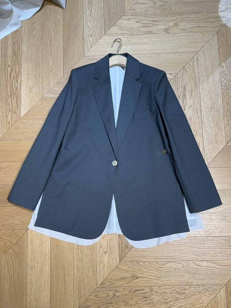 Vibrant Unclassified Brand Outwear 155602