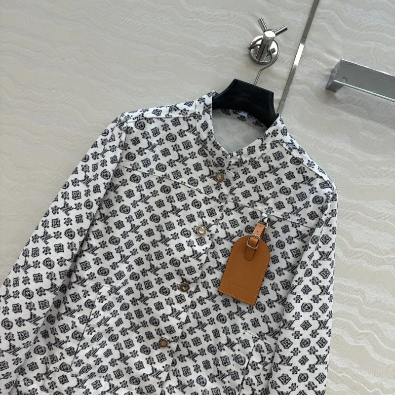 Compact Unclassified Brand Outwear 155493