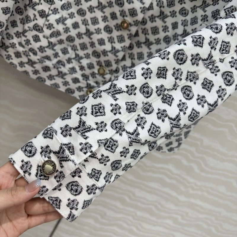 Compact Unclassified Brand Outwear 155493