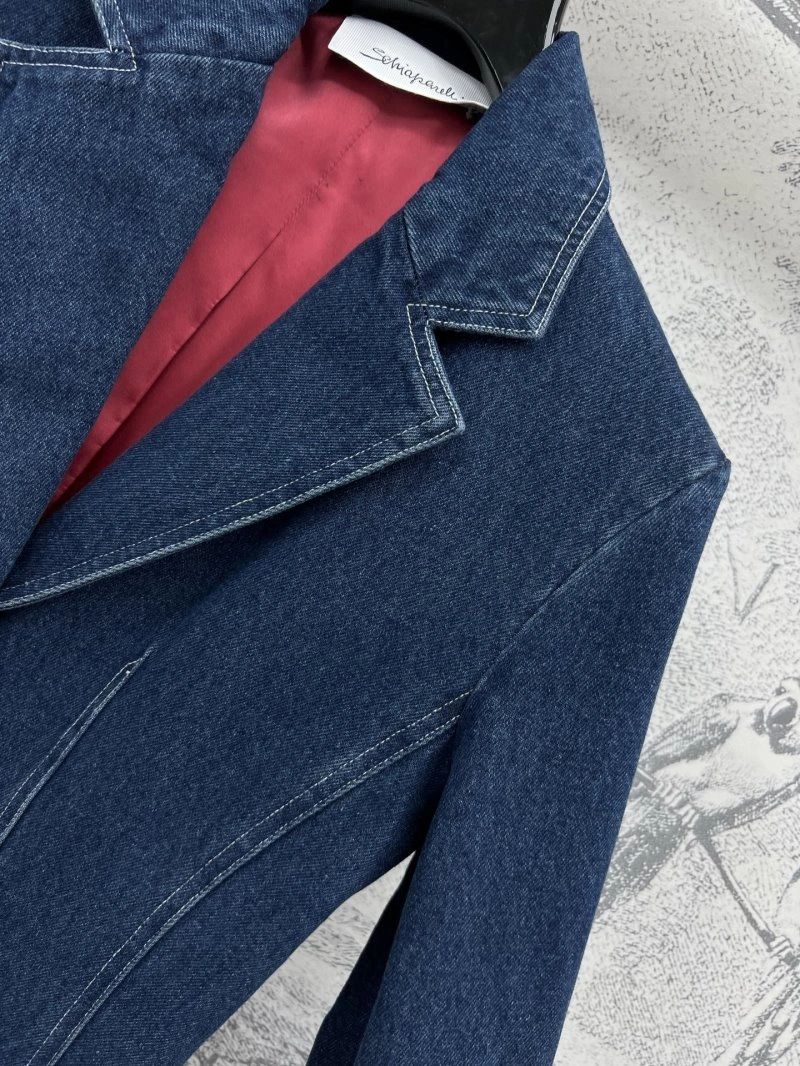 Functional Unclassified Brand Outwear 147538