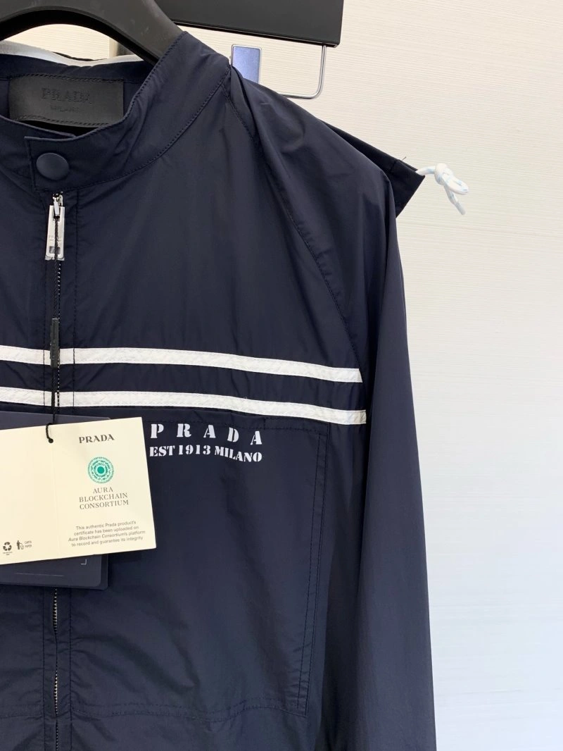 Modern Unclassified Brand Outwear 147524
