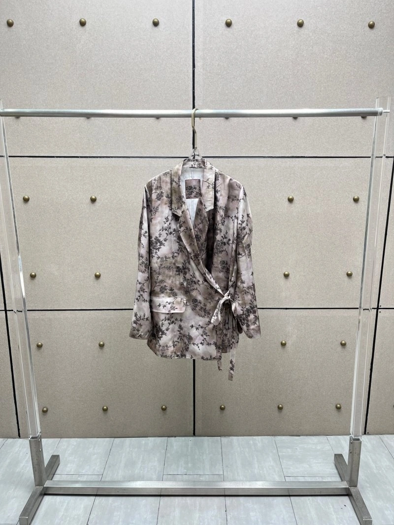 Seasonal Unclassified Brand Outwear 147558