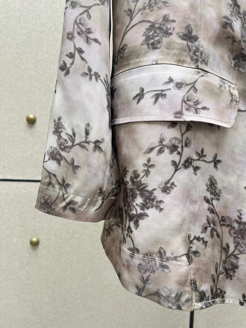 Seasonal Unclassified Brand Outwear 147558