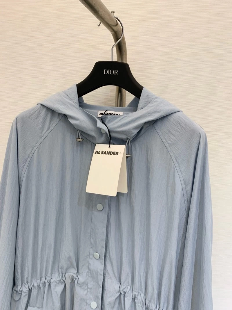 Unclassified Brand Outwear FashionForward 147548