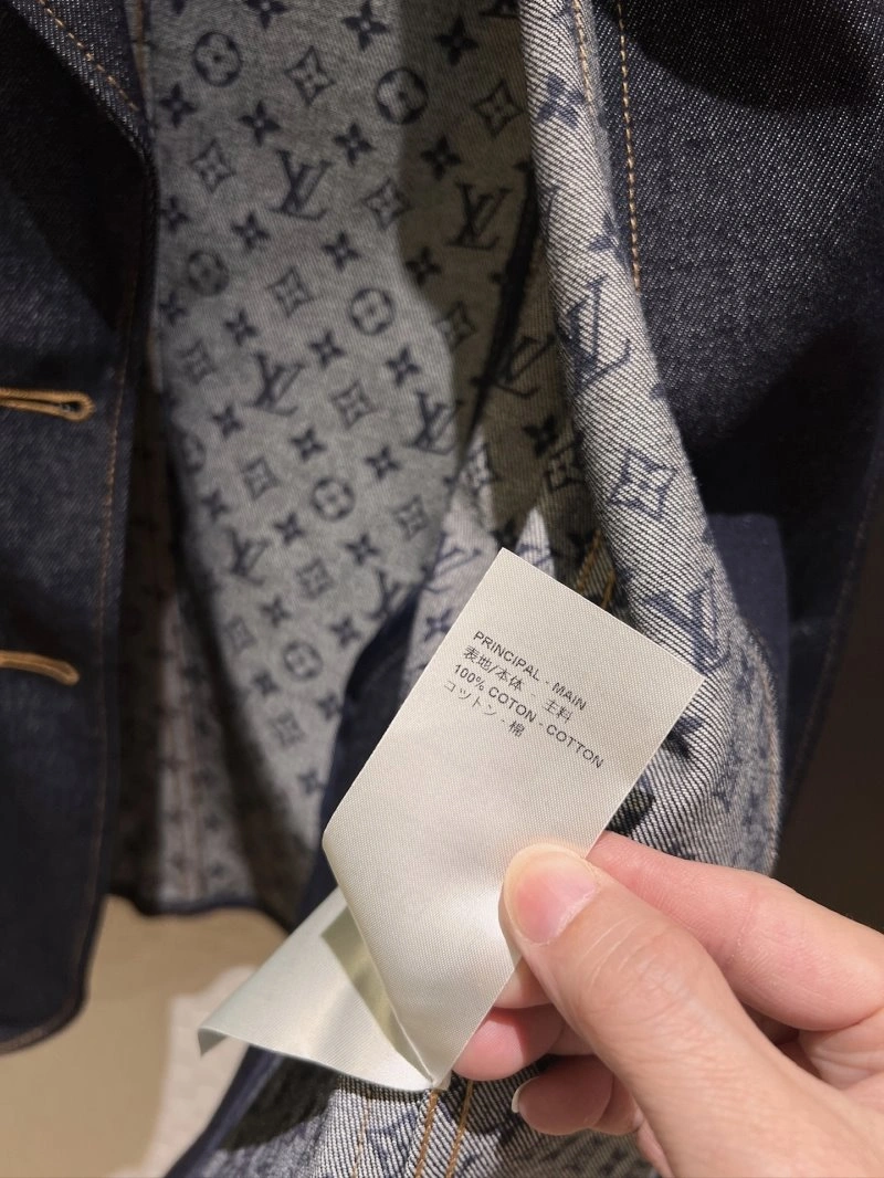 Efficient Unclassified Brand Outwear 147557