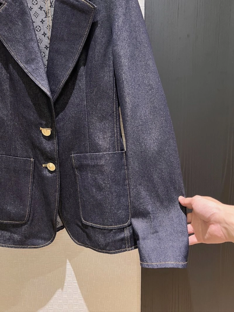 Efficient Unclassified Brand Outwear 147557