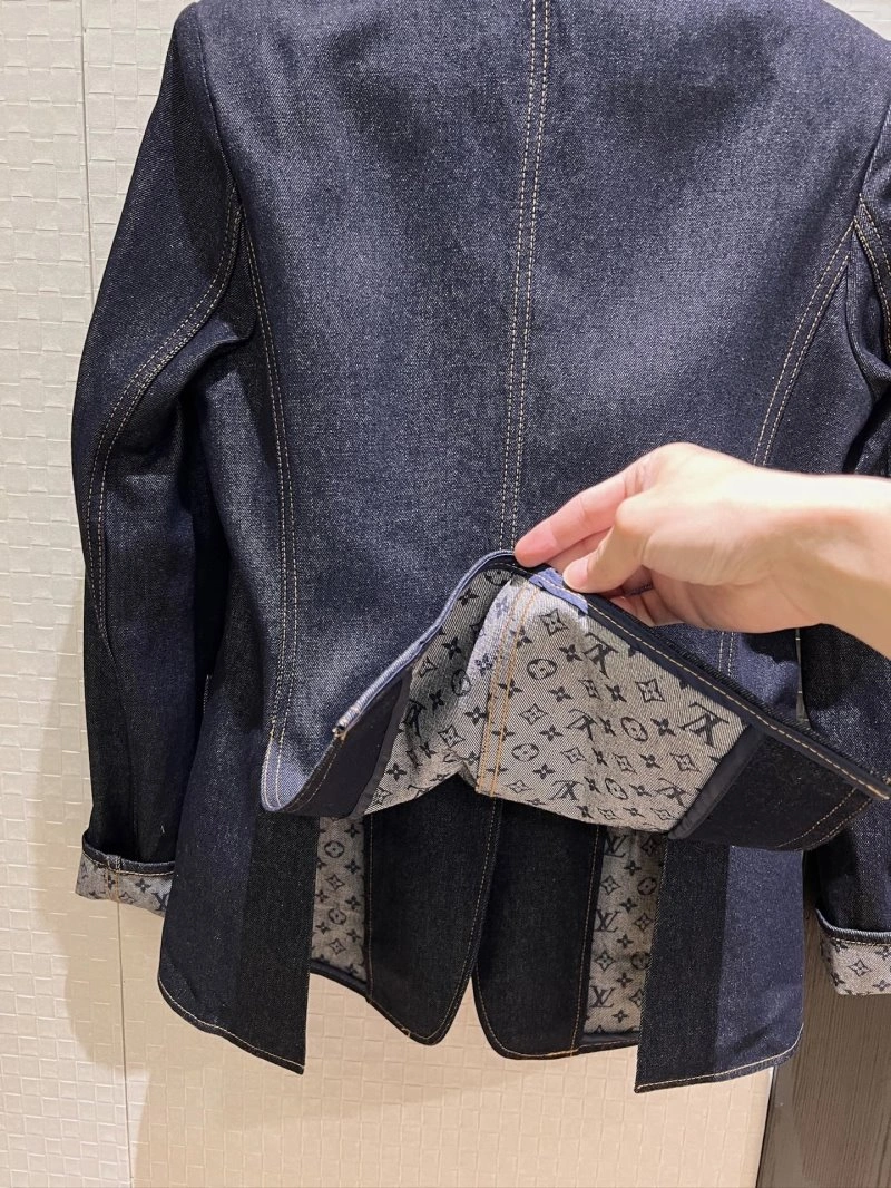Efficient Unclassified Brand Outwear 147557