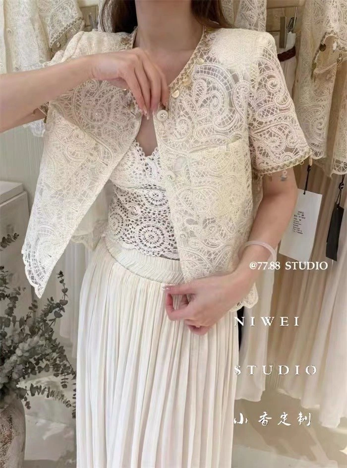 Stretchable Unclassified Brand Outwear 152609
