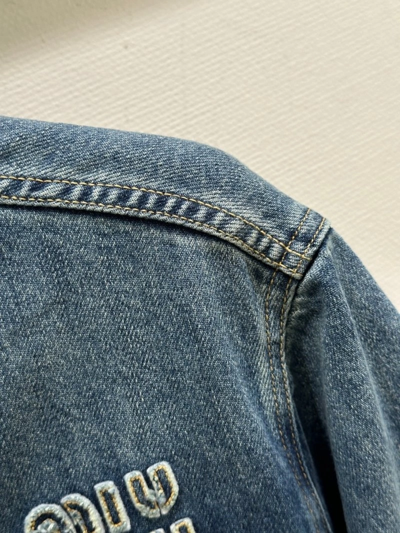 Upgraded Unclassified Brand Outwear 152599