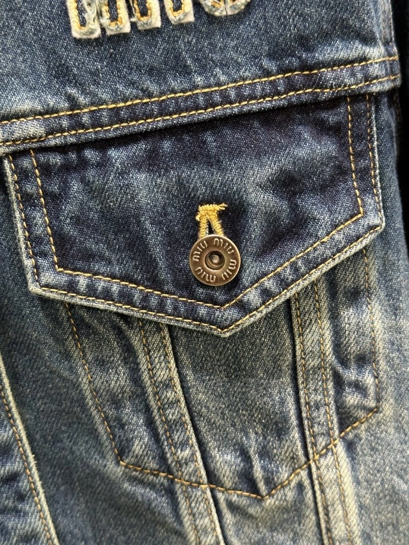 Upgraded Unclassified Brand Outwear 152599