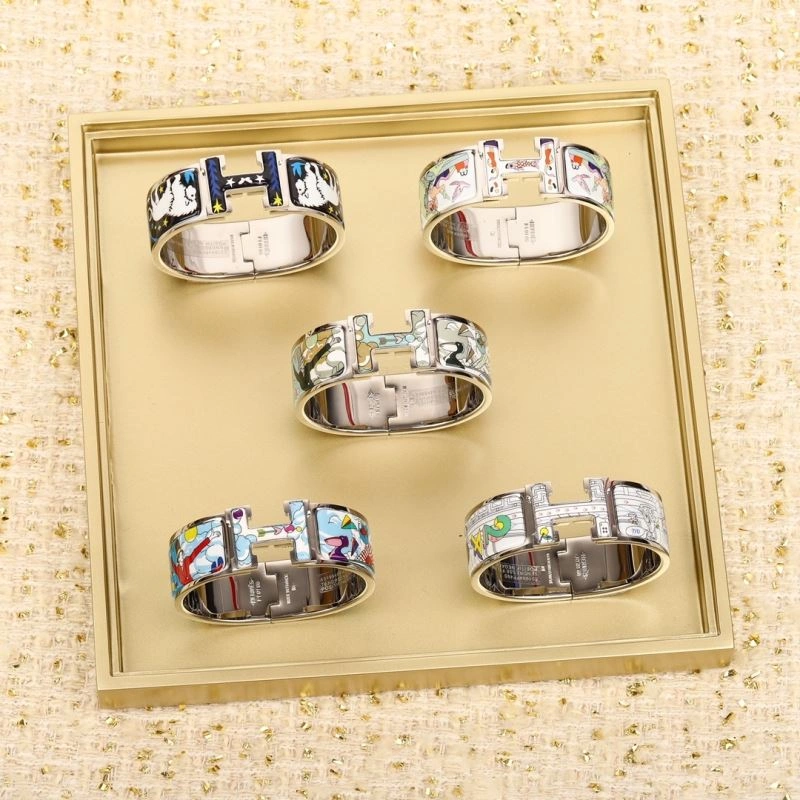 Vibrant Unclassified Brand Rings 213645