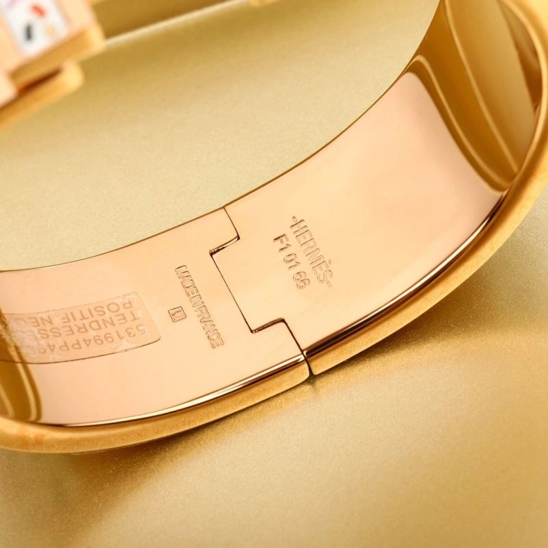 Vibrant Unclassified Brand Rings 213645