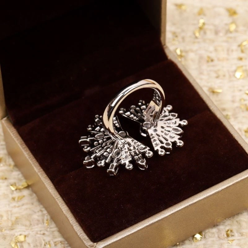 Bold Unclassified Brand Rings 213238