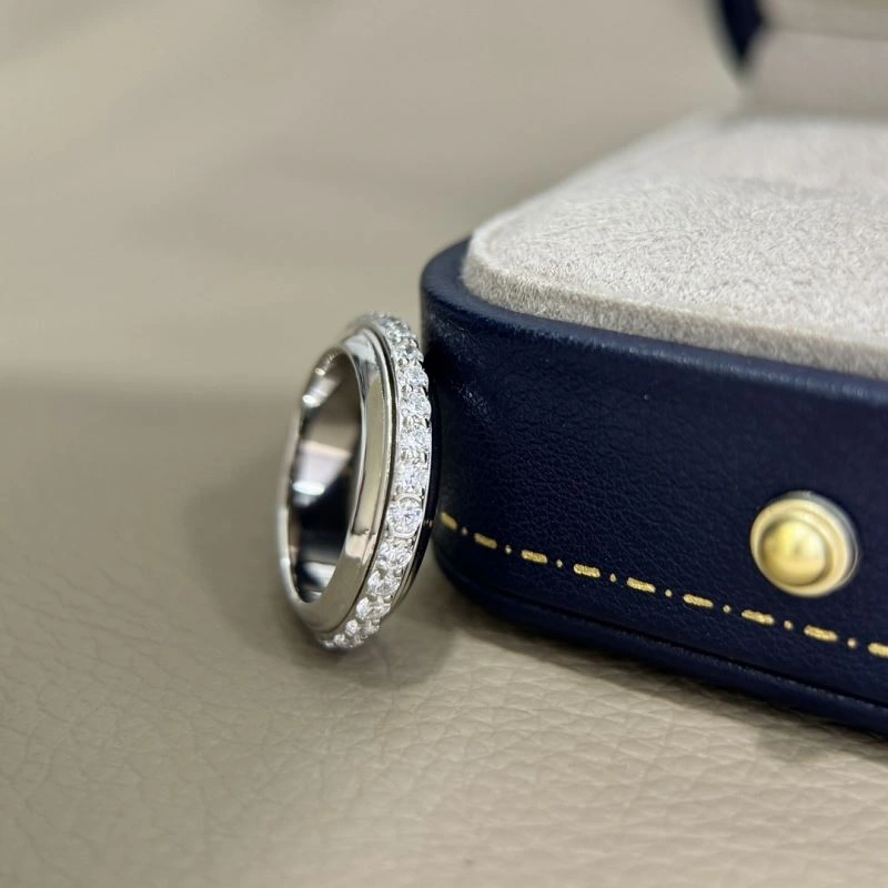 Premium Unclassified Brand Rings 213220