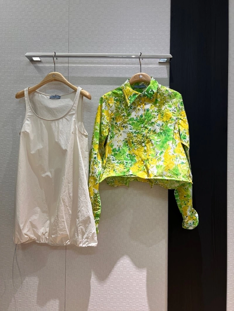 UrbanChic Unclassified Brand Shirts 147510