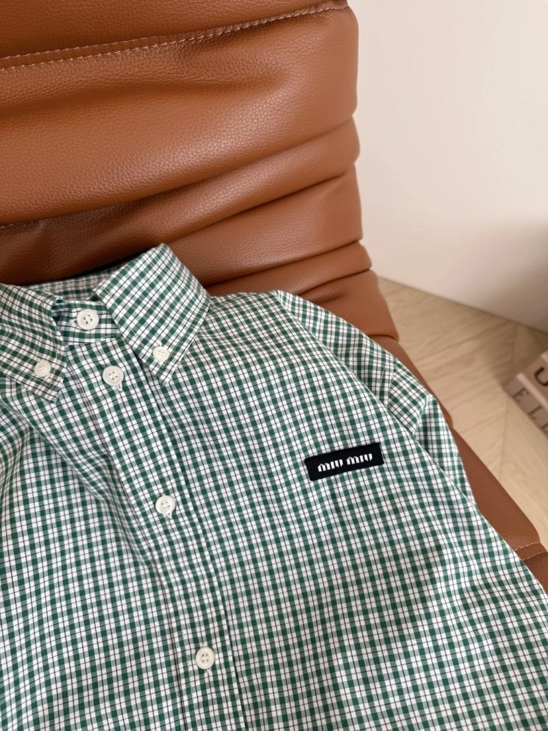 Minimalist Unclassified Brand Shirts 153640