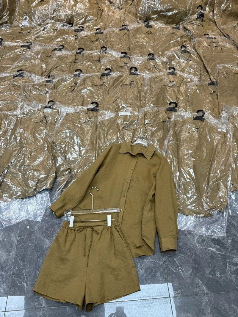 Unisex Unclassified Brand Shirts 152586