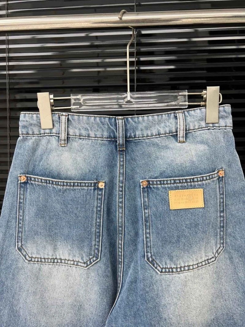 Vibrant Unclassified Brand Short Pants 150450