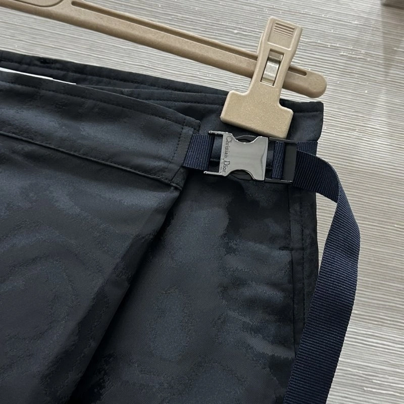 Contemporary Unclassified Brand Short Pants 155435
