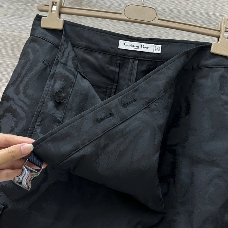 Contemporary Unclassified Brand Short Pants 155435