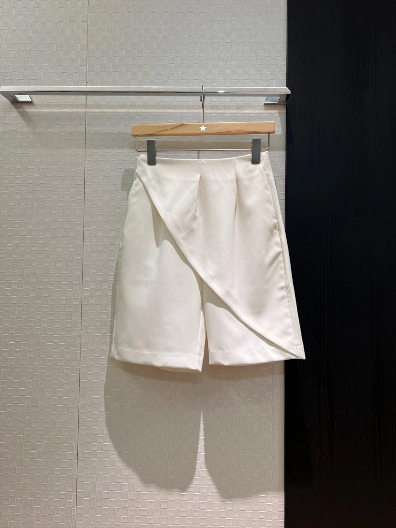 Compact Unclassified Brand Short Pants 147424