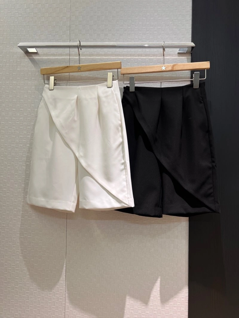 Compact Unclassified Brand Short Pants 147424